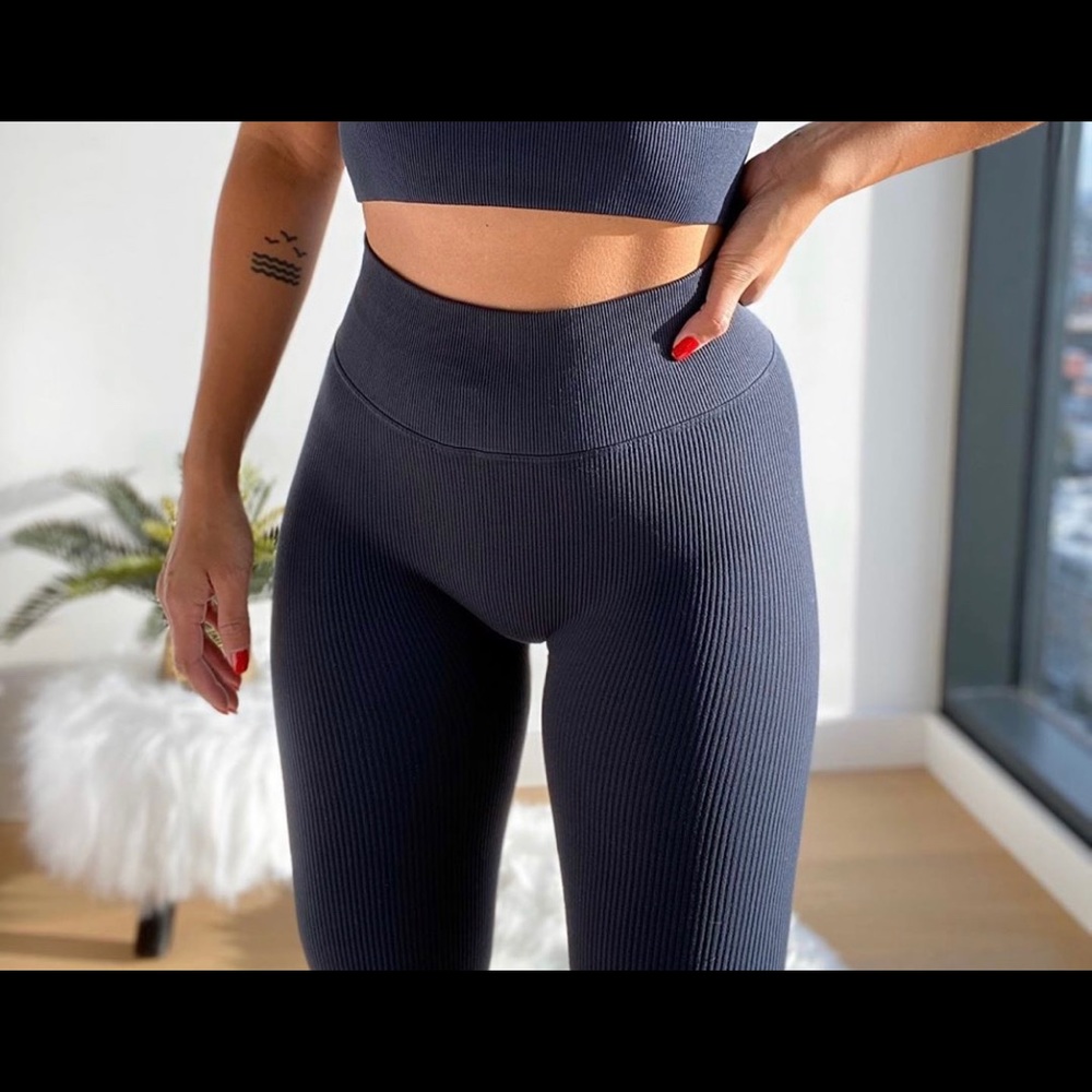 ❌SOLD❌Kitty Gains Seamless Ribbed Legging